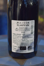Laden Sie das Bild in den Galerie-Viewer, Rasteau A.O.C. Rotwein Les Premiers pas de Nao - Maison Plantevin
